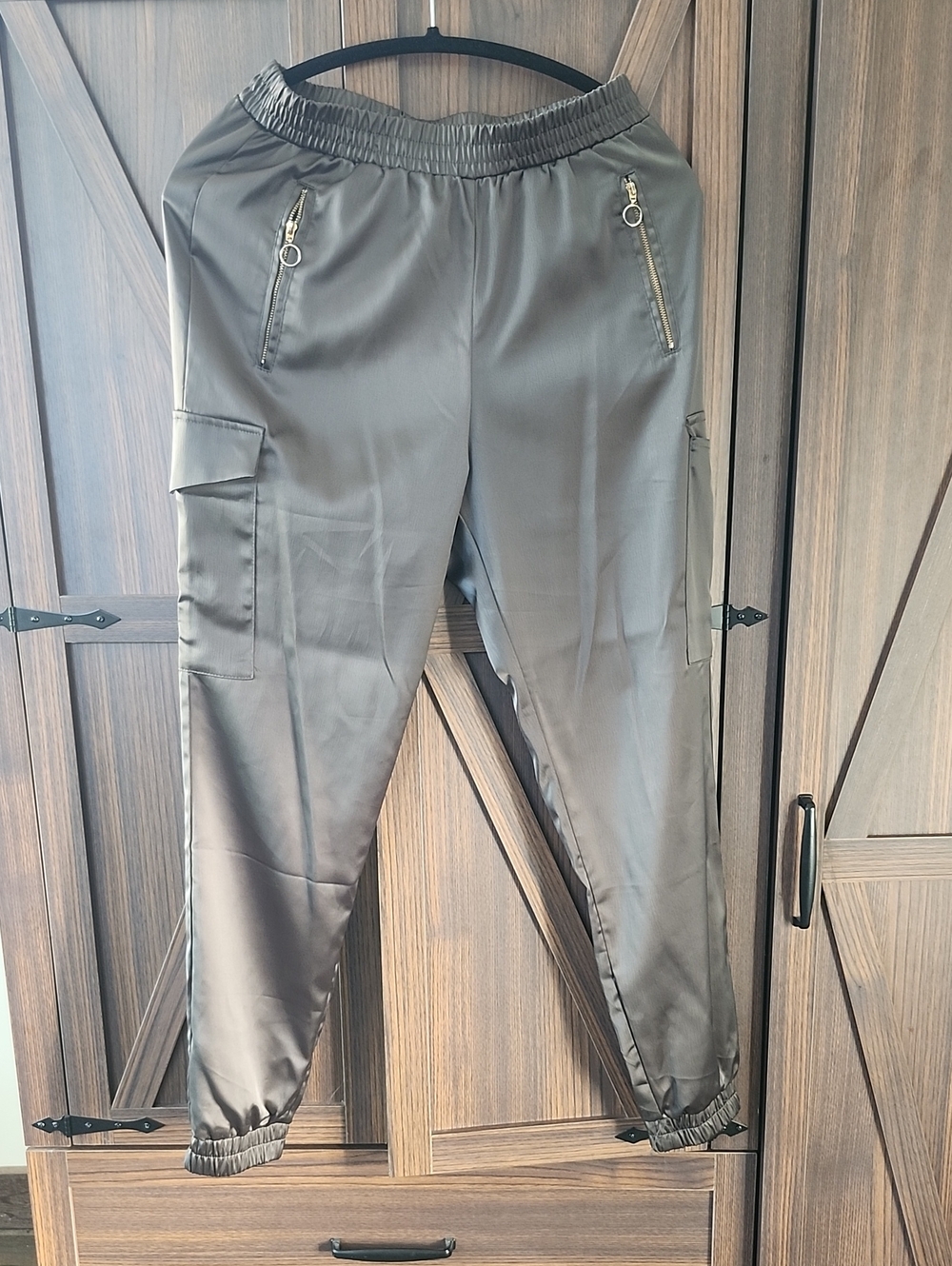 Blashe Women's Black Cargo Jogger Pants with Zip Pockets